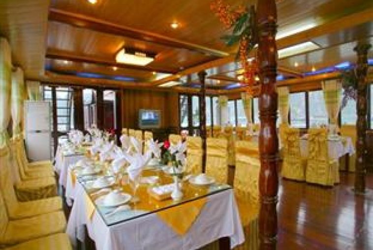 Q1WBX8WTL_Elizabeth-sails-restaurant-2